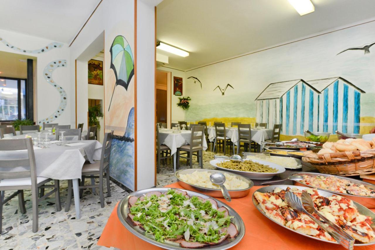 Hotel Flora Capri Cesenatico Exterior photo