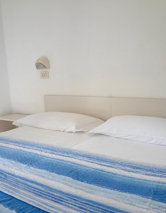 Hotel Flora Capri Cesenatico Room photo